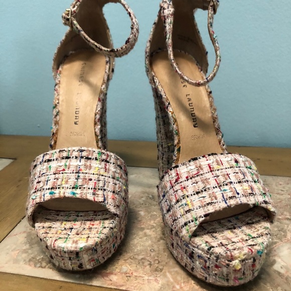 Chinese laundry light pink sandals. - Picture 2 of 7